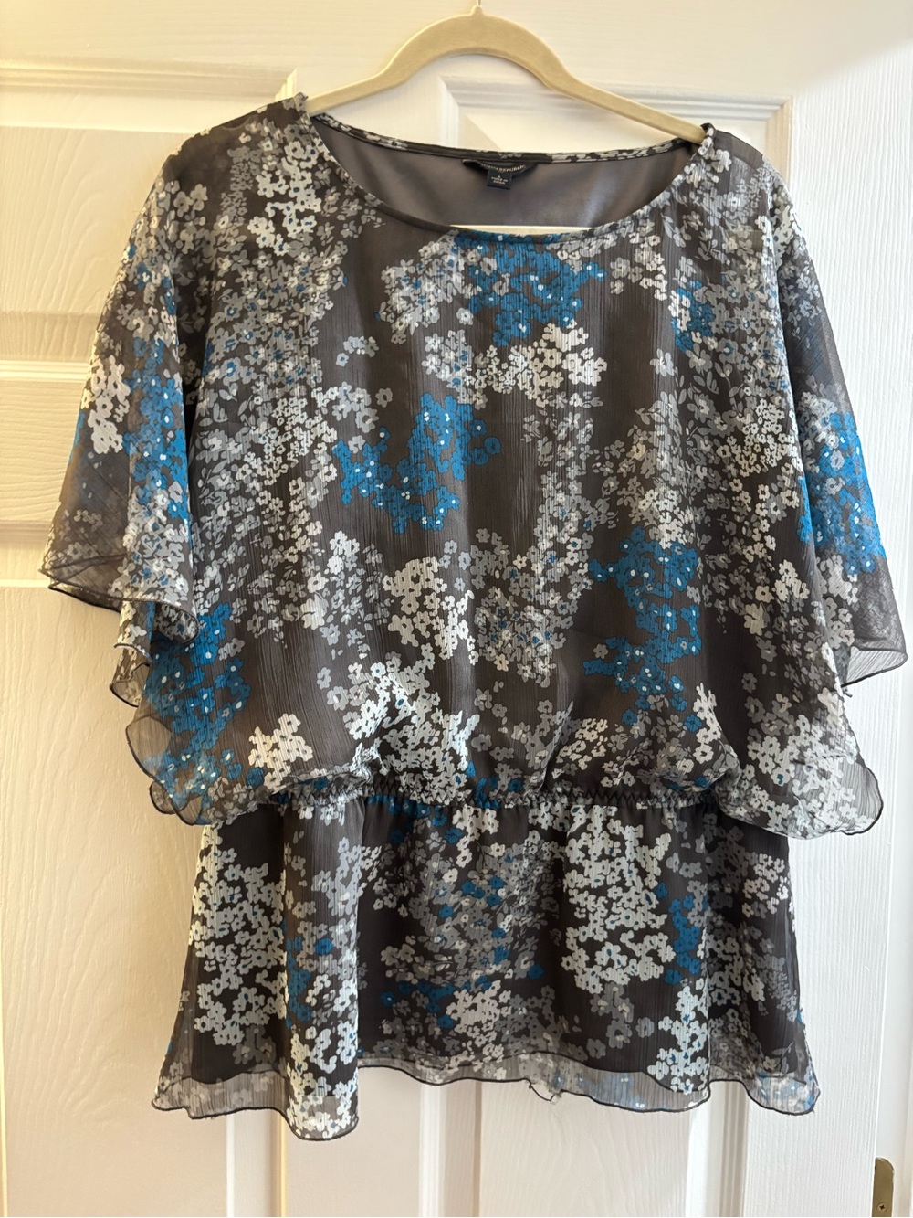 Banana Republic Gray Chiffon Floral Tunic with Blue and White Accents